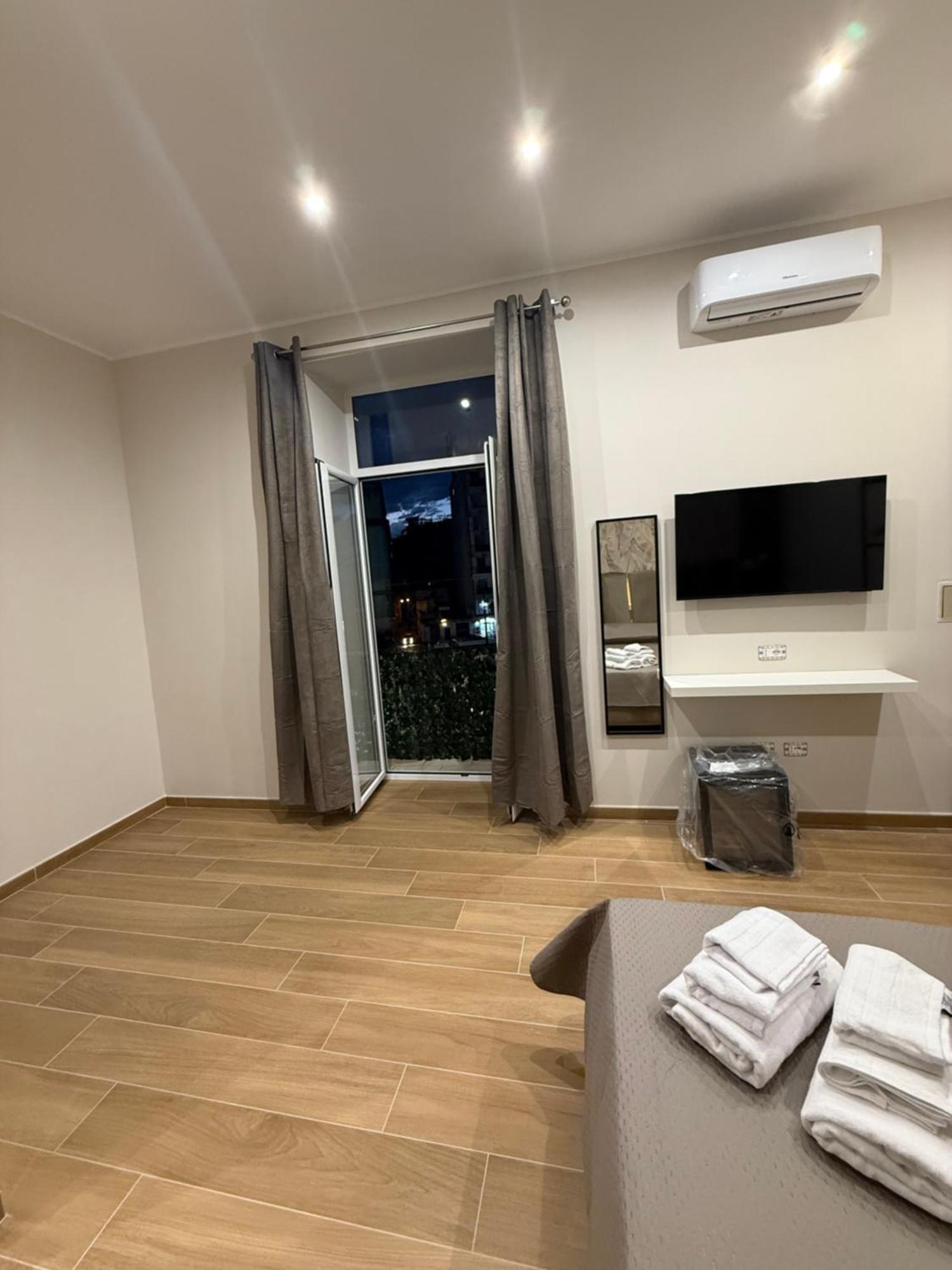 Hotel Il Regno Di Napoli Esterno foto