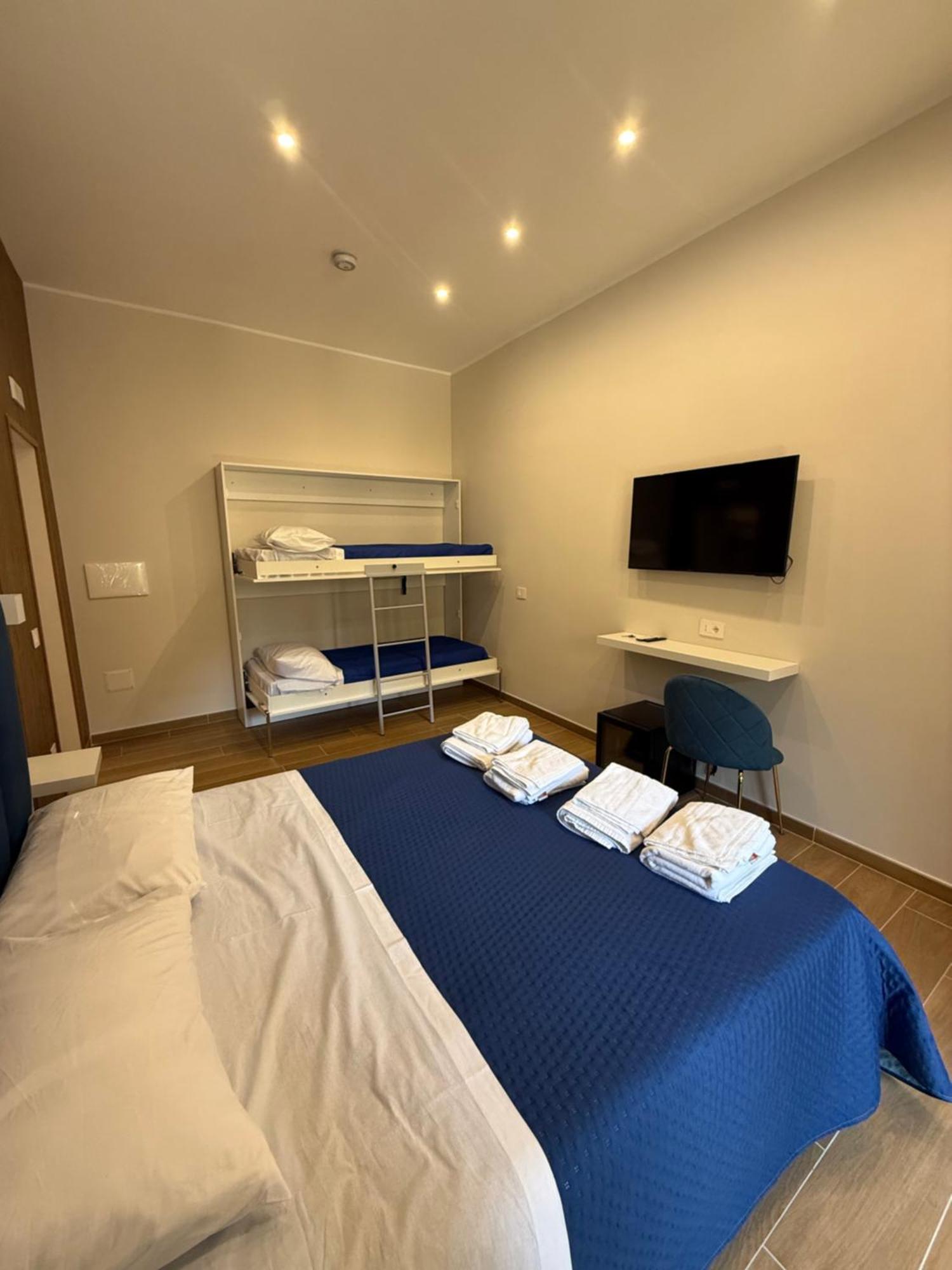 Hotel Il Regno Di Napoli Esterno foto