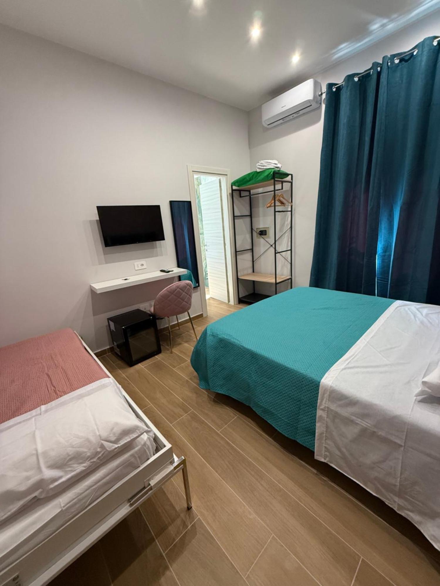 Hotel Il Regno Di Napoli Esterno foto